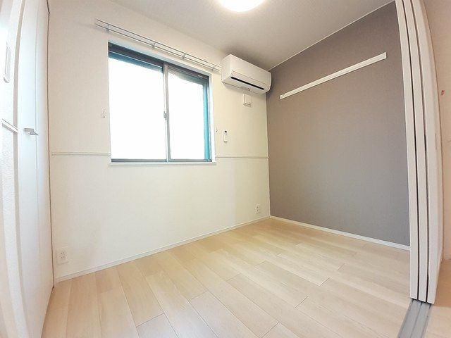 サピュイエ瑞穂の洋室