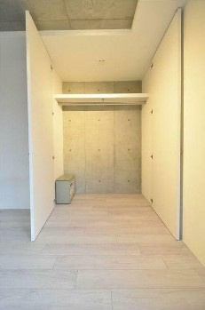 【収納】 | La Perla Ogikubo | 室内にも大きいクローゼット。