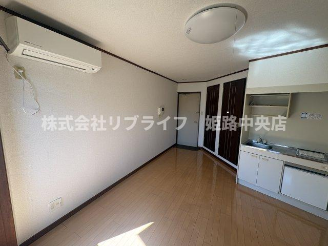 ベルフラワー岡町の居間・リビング