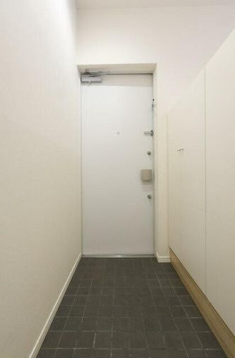 ガーデニエール砧ウエストの玄関