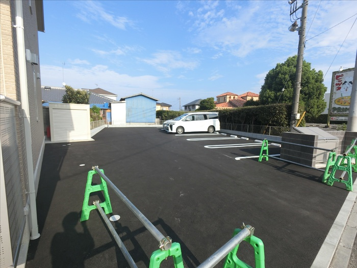 グランディールの駐車場