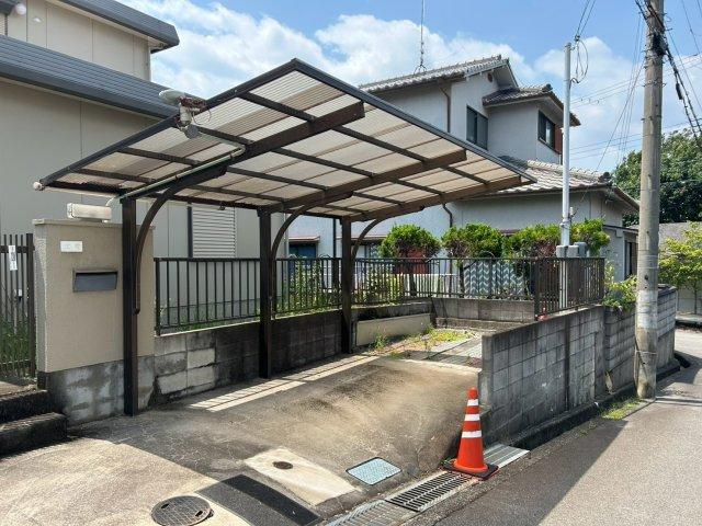 自由が丘本町3丁目戸建の駐車場
