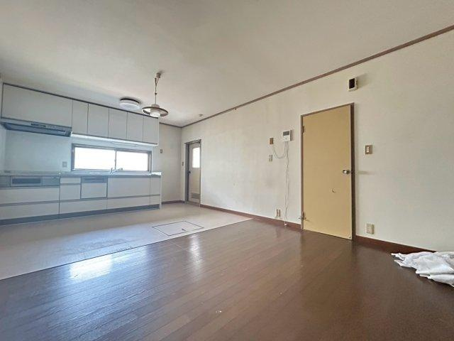 自由が丘本町3丁目戸建の居間・リビング