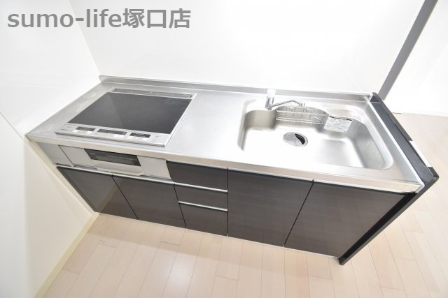 クリエオーレ東園田町Ⅰのキッチン