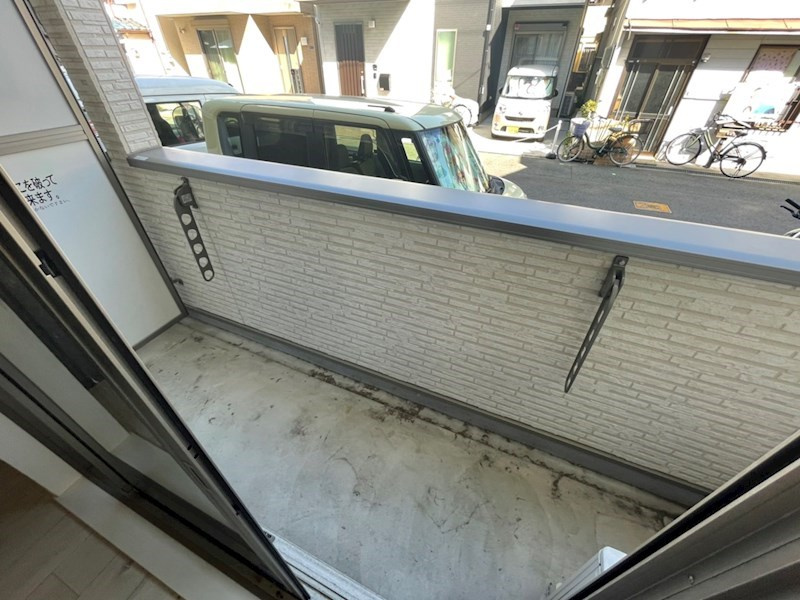 ドムス寝屋川のバルコニー