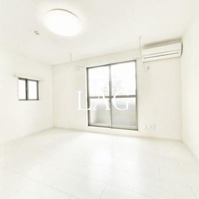 【居間・リビング】 | ル・ロゼ | 洋室のお部屋です。