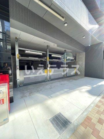 セレニテ神戸駅前アリエの駐車場