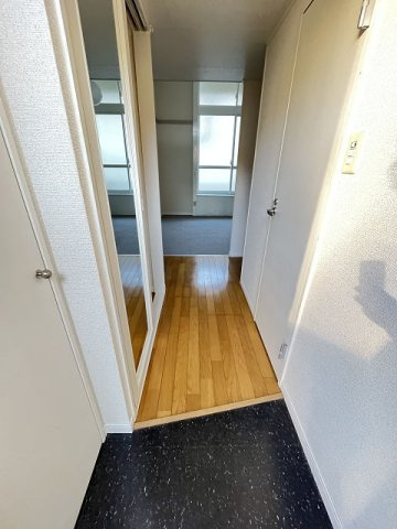 レオパレスMercato　Degli　Appartaの玄関
