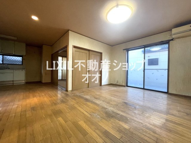 【居間・リビング】 | 羽生市藤井上組　中古戸建