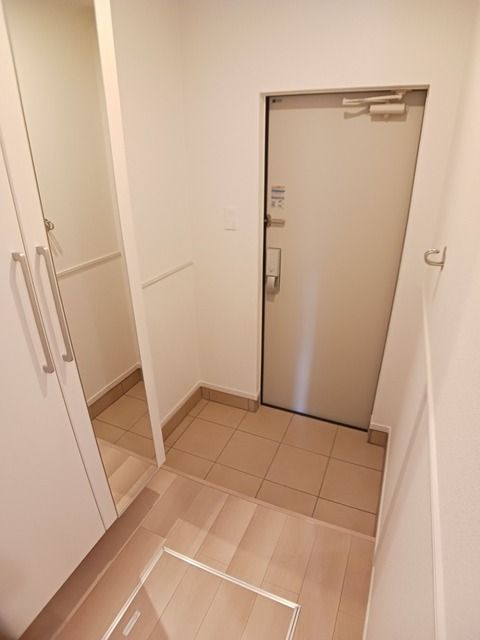 ロークァット　Ⅱの玄関