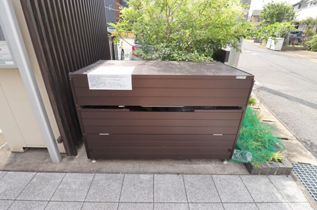  | グレイス | ゴミ置き場