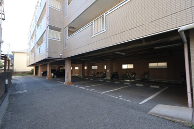 【駐車場】 | プロヴァンス・イン松原
