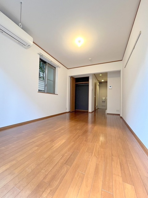 ガーデンコートの居間・リビング|居室7帖