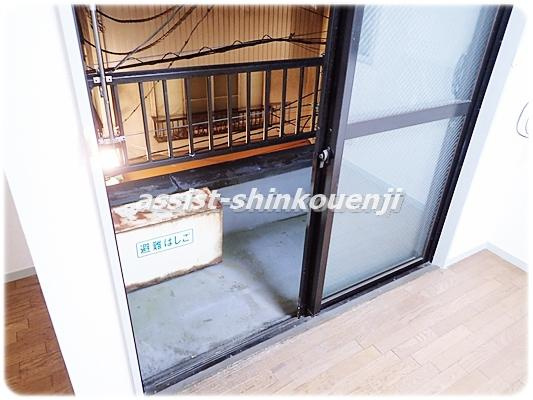 コスモス中野のバルコニー|別号室の参考写真です
