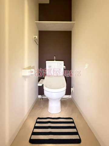 J-PLACE東町のトイレ|落ち着いた色調のトイレです