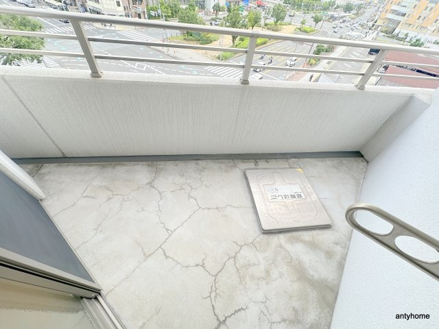 アプライズ西長堀　仲介手数料無料のバルコニー