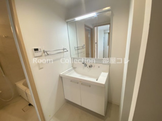 【洗面所】 | 高畑Ｔ-２マンション | ※同物件他部屋写真
※同物件他部屋写真　反転・色違いの場合有　現状優先