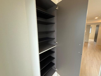 【収納】 | （仮称）開成町古田島新築アパート工事 | シューズボックス（イメージ）