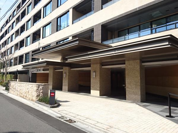 ザ・パークハウスグラン南青山高樹町の外観|外観は落ち着いています