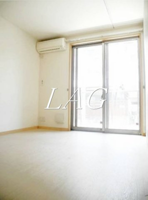 【居間・リビング】 | グランソレイユ | 洋室のお部屋です。