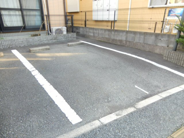 オクノハウスの駐車場