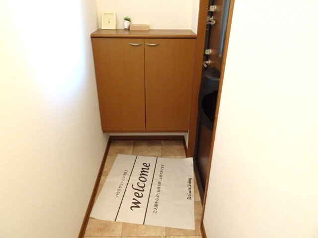 セジュール直江Bの玄関