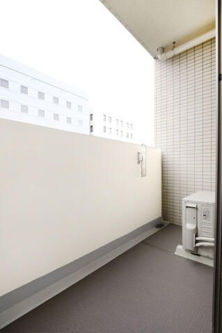スカイコートヴィーダ五反田ウエストのバルコニー|バルコニーからの眺めを楽しみながら食事をしませんか