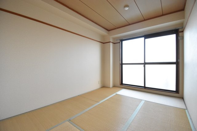 クリスタル長居の寝室