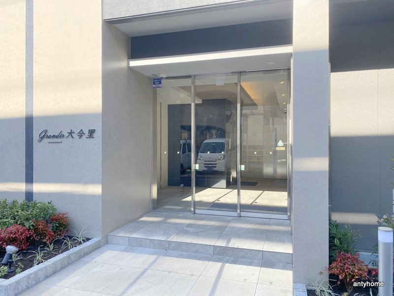 グランディール大今里　仲介手数料無料のエントランス
