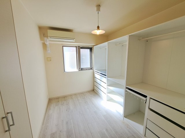 パークナード潮芦屋の洋室
