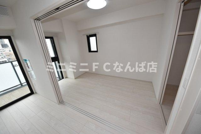 esteOeste難波元町