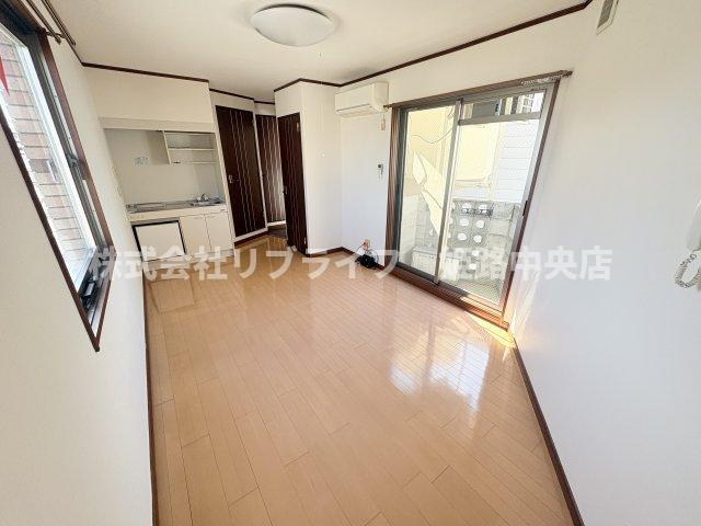 ベルフラワー岡町の居間・リビング