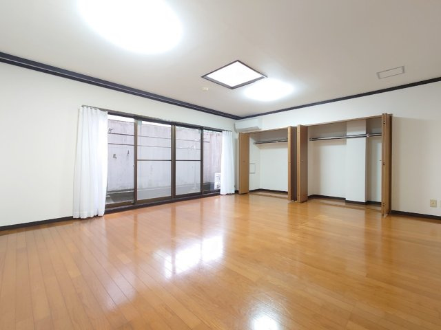 【居間・リビング】