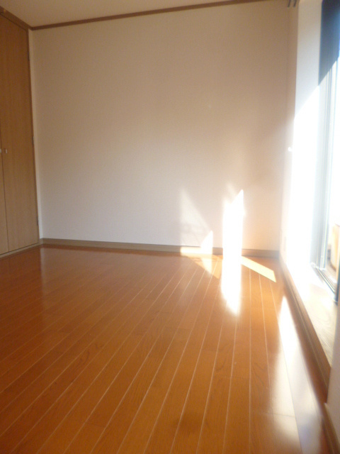 ヒルトップ２１の洋室|★キレイなフローリングのお部屋です★