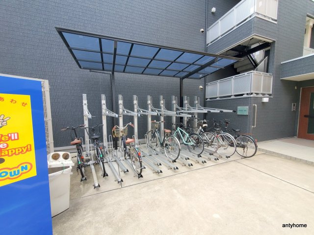 ウインドヒル塚本　仲介手数料の駐車場