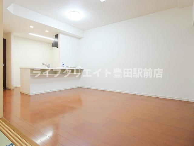 エクセレントスクエア高幡不動の居間・リビング