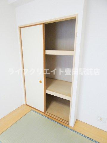 エクセレントスクエア高幡不動の収納