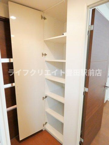 エクセレントスクエア高幡不動の収納