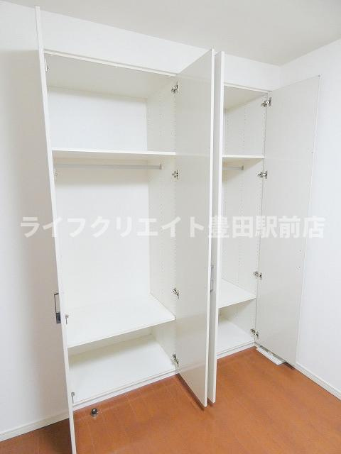 エクセレントスクエア高幡不動の収納