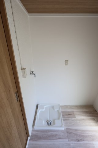【設備】 | ハイツワールド | 室内洗濯機置場