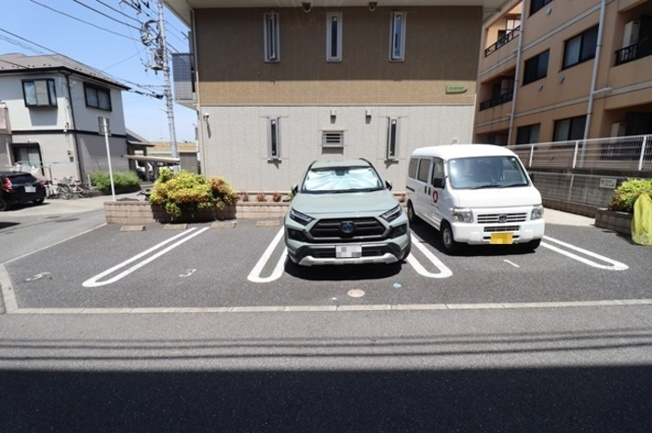 【駐車場】 | ウィステリア | 駐車場