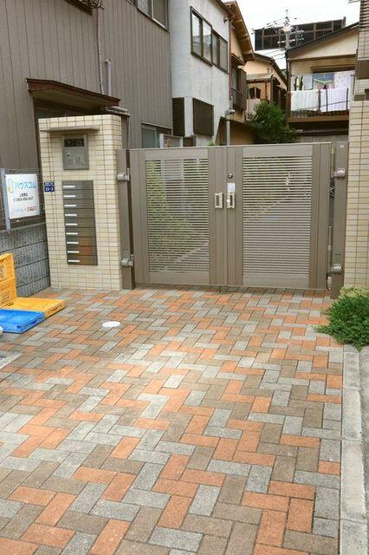 【エントランス】