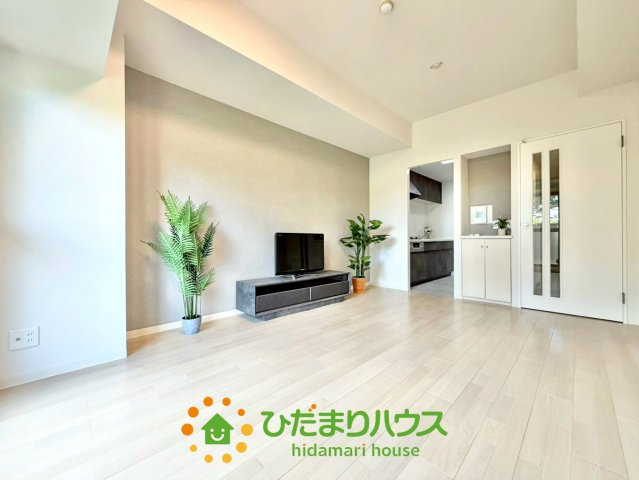 ライオンズガーデン久喜壱番館の居間・リビング