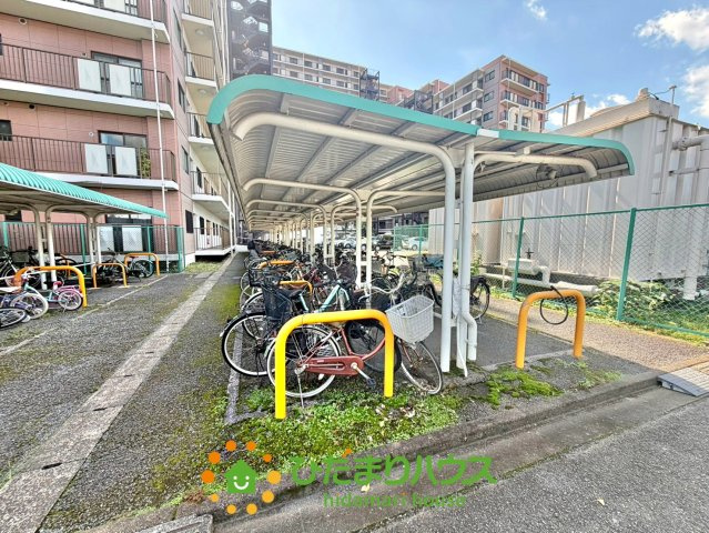 ライオンズガーデン久喜壱番館の駐輪場