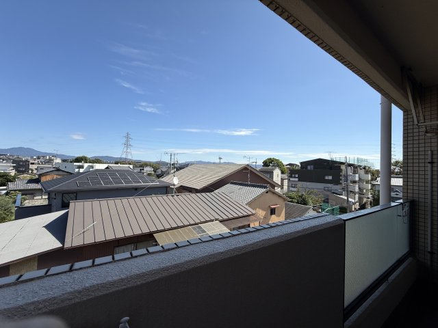 ホーユウパレス京都桂の展望|バルコニーは約4.0㎡です。(南東方面を向いて撮影しています。)