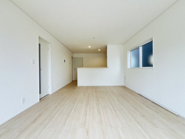 高浜市新明町6丁目5-30他『仲介手数料無料』新築一戸建て・建売の居間・リビング