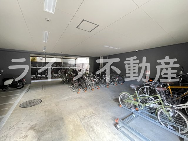 レジュールアッシュOSAKA今里駅前の駐車場|駐車場です