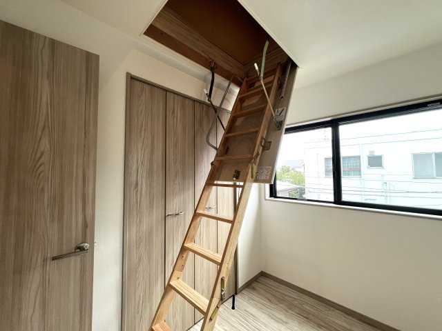 ここは横浜の中の横浜。歴史ある街、山手。港を見下ろす高台に広がる、異国情緒と緑豊かな美しい邸宅街。【中区西之谷町新築戸建】の内装|内装も気になるポイント