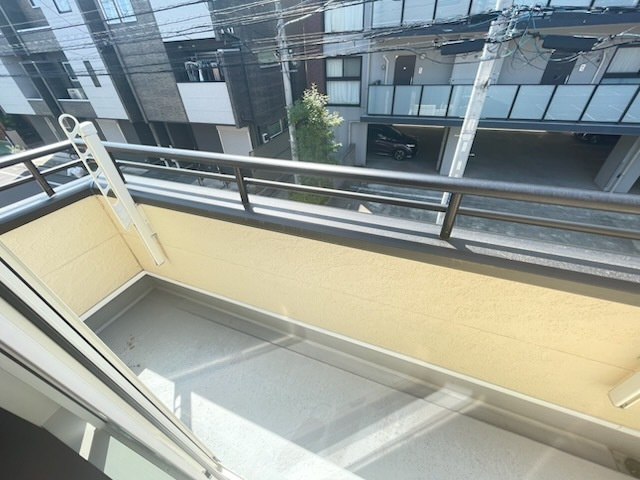 ルシェロ六番館のバルコニー