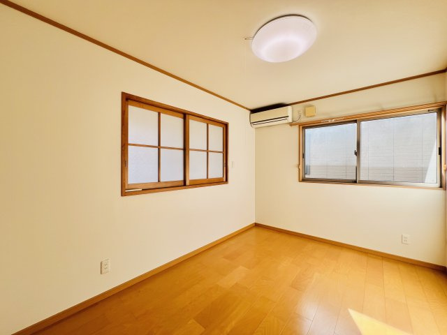 前橋市荒牧町の洋室|お子様の一人部屋デビューにも最適♪